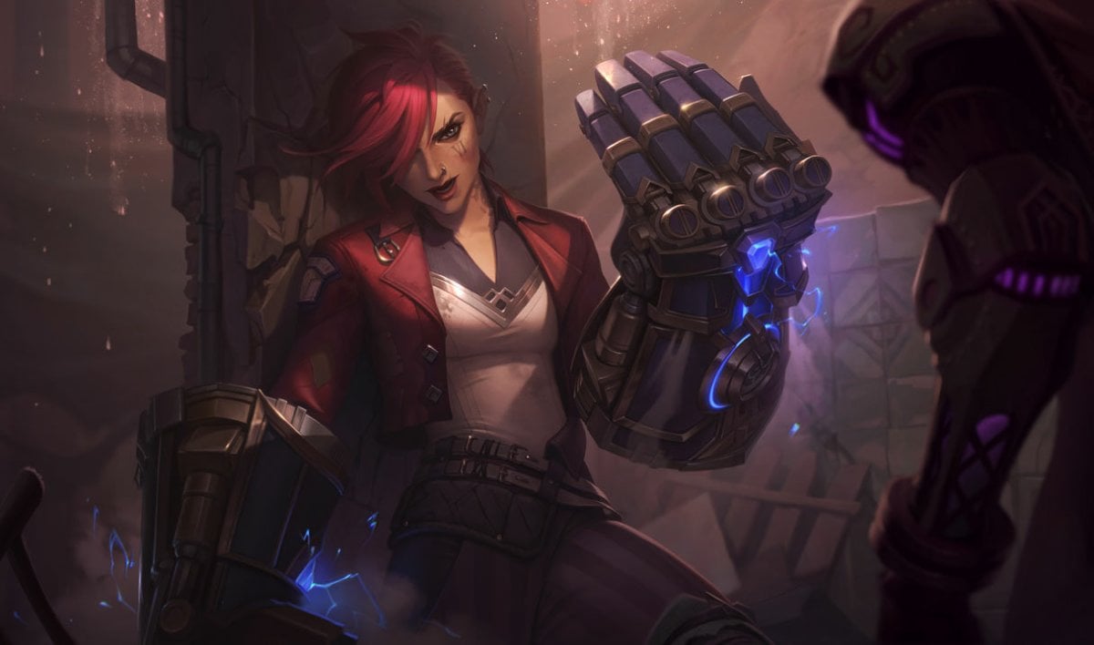 Vi from Arcane holding Atlas gauntlet