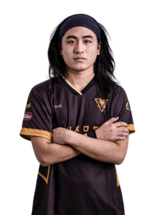 Man in esports jersey with hair